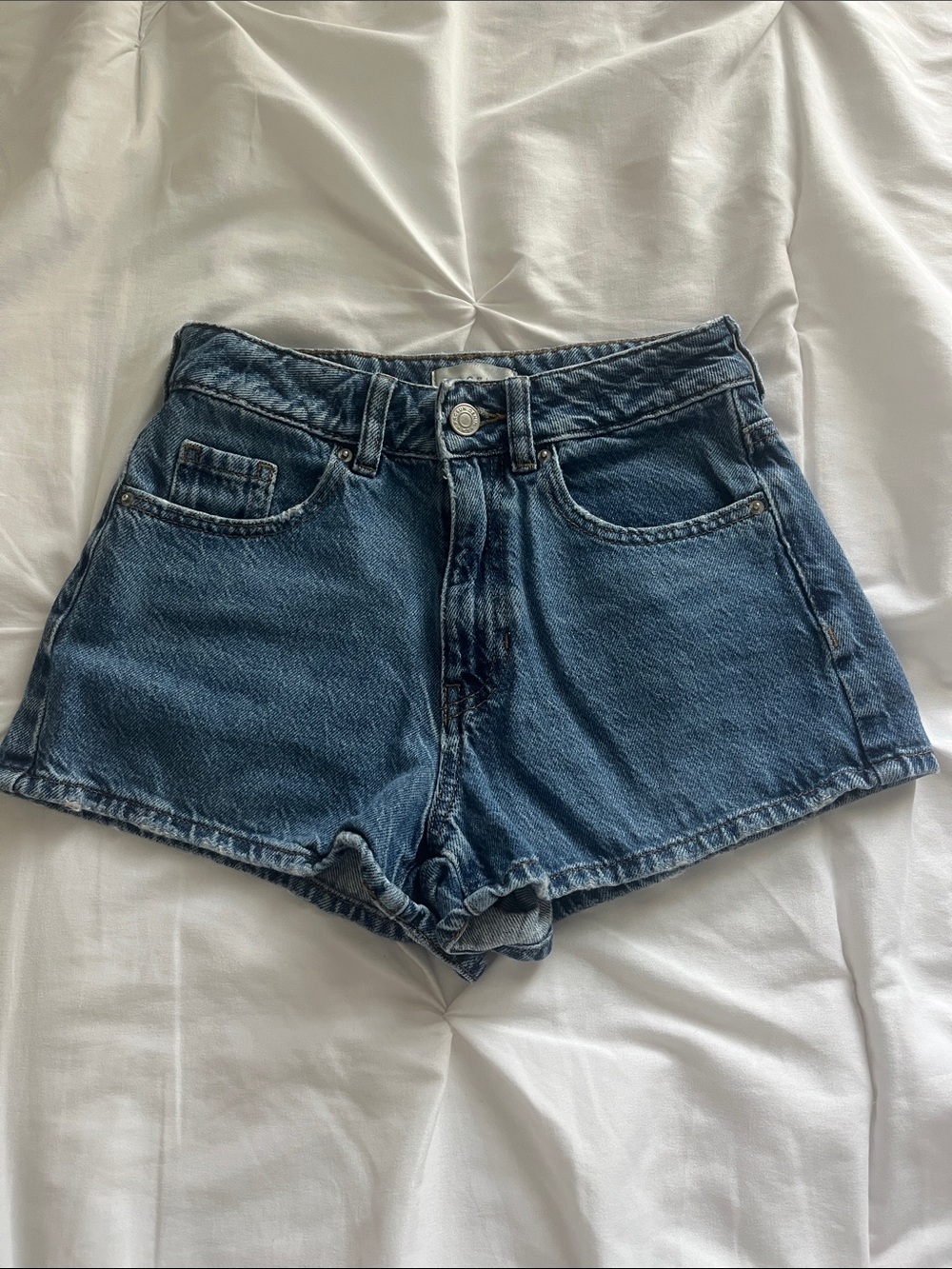 PacSun Vintage-Inspired Blue Denim High-Rise Mom Shorts *size 23